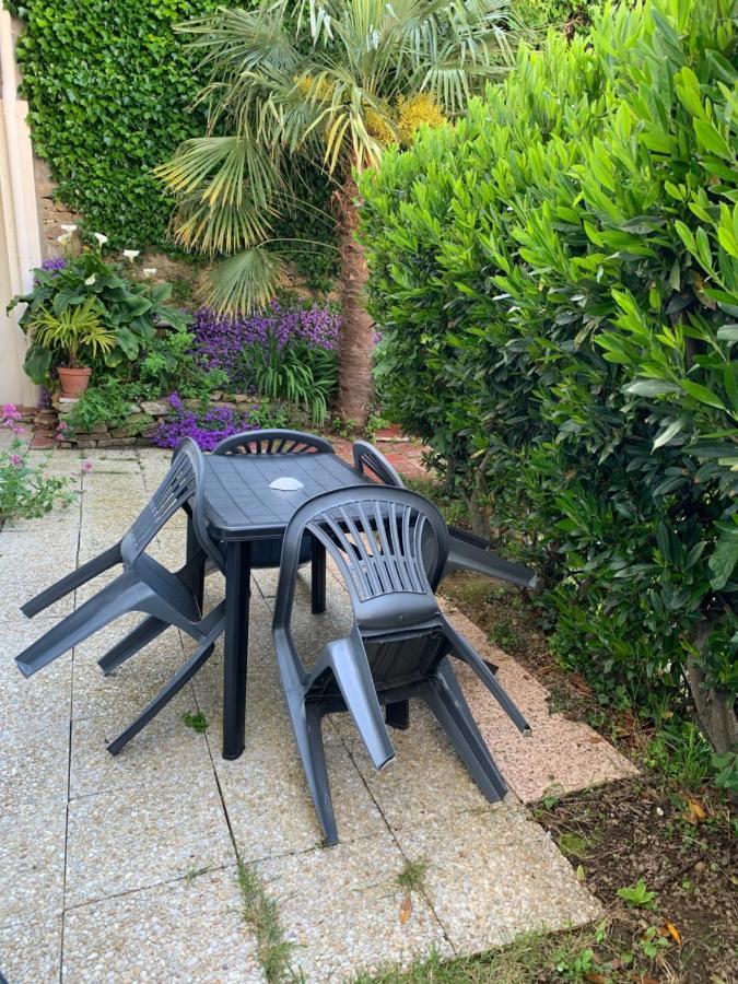 La casa de Sophie T3 avec jardinet, Parking privé - Port de Vannes Esterno foto
